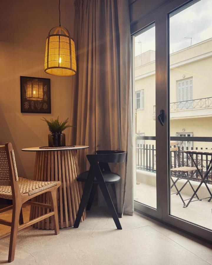 Luxurious Wooden Detail Flat In City Center Chalkís Eksteriør bilde